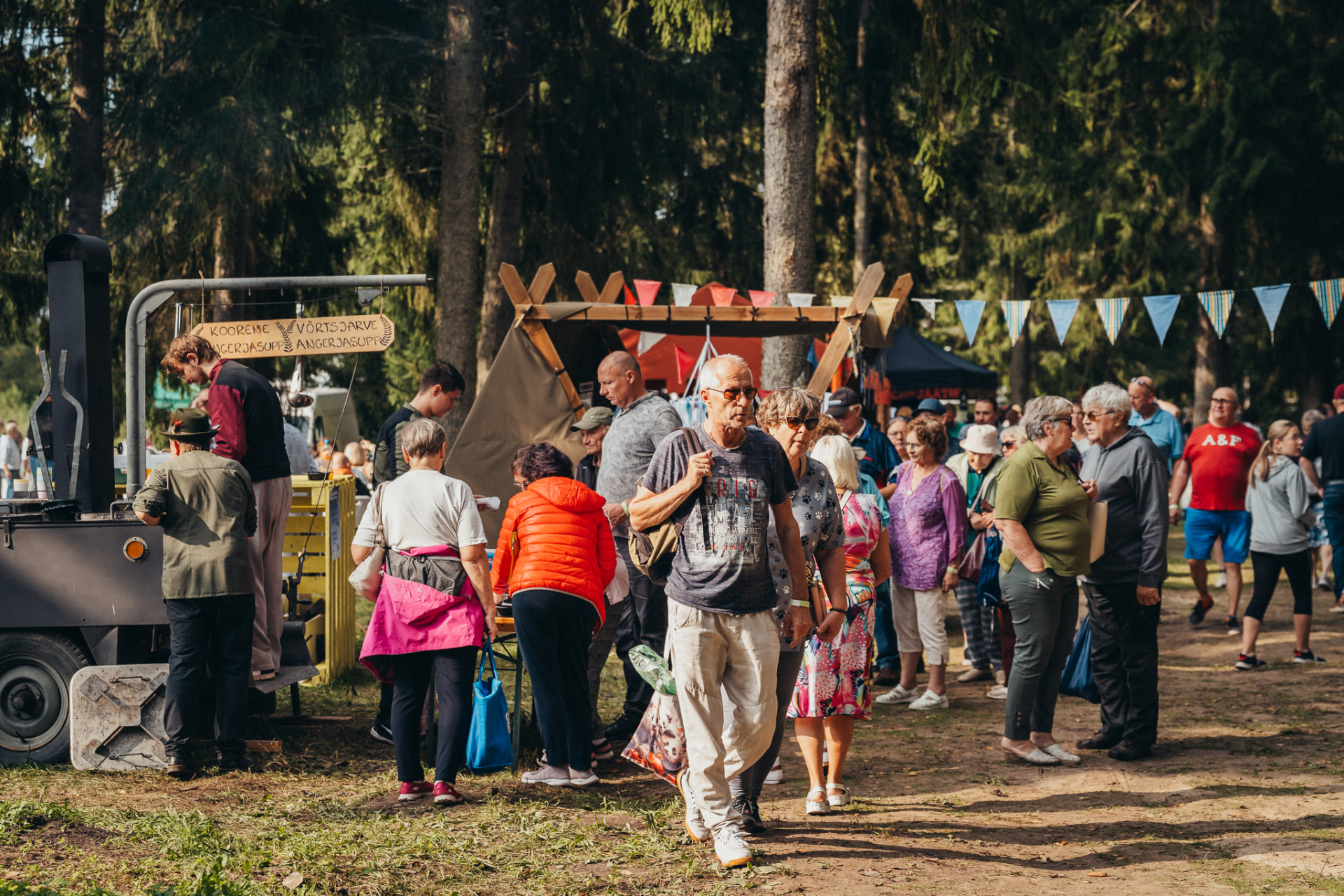 Angerjafestivali ala — kohaliku toidu laat ja kohvikud Võrtsjärve ääres